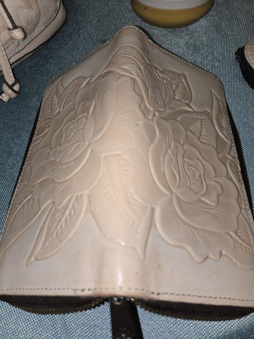 Patricia Nash! EUC💯 Womens Floral Embossed Cream Leather HOBO Set - Picture 10 of 16